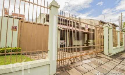 Casa com 4 quartos à venda na Rua Aurélio Porto, 234, Partenon, Porto Alegre, 309 m2 por R$ 2.128.000