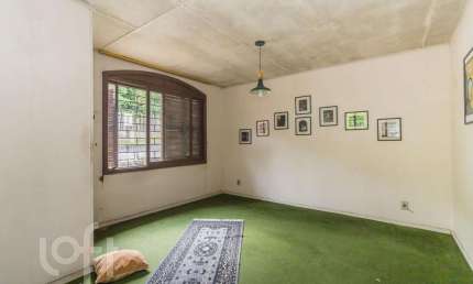Casa com 5 quartos à venda na Rua Doutor Eduardo Chartier, 799, Higienópolis, Porto Alegre, 203 m2 por R$ 1.500.000