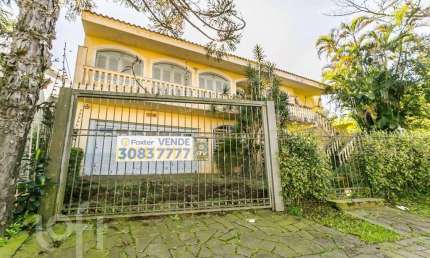 Casa com 5 quartos à venda na Rua Monte Alverne, 154, Chácara das Pedras, Porto Alegre, 600 m2 por R$ 1.178.000