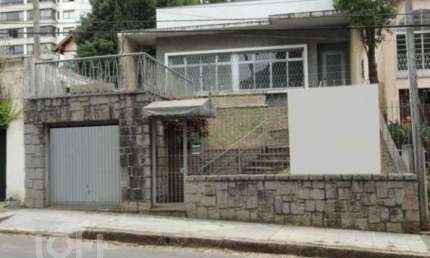 Casa com 3 quartos à venda na Rua Riveira, 260, Petrópolis, Porto Alegre, 181 m2 por R$ 2.100.000