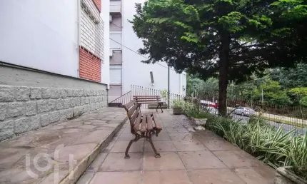 Apartamento com 3 quartos à venda na Rua Artigas, 78, Petrópolis, Porto Alegre, 61 m2 por R$ 350.000