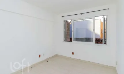 Apartamento com 2 quartos à venda na avenida alegrete, 325, petrópolis, porto alegre, 52 m2 por r$ 349.000