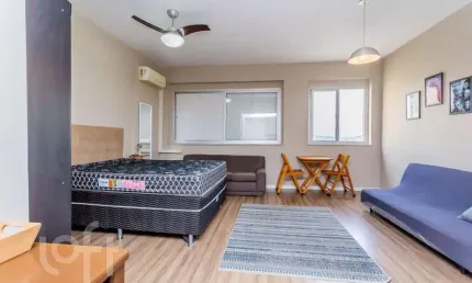 Apartamento com 1 quarto à venda na rua duque de caxias, 955, centro histórico, porto alegre, 39 m2 por r$ 285.000