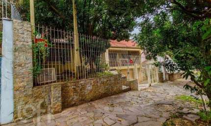 Casa com 3 quartos à venda na Rua Fagundes Varela, 153, Santo Antônio, Porto Alegre, 300 m2 por R$ 1.250.000