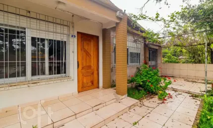 Casa com 4 quartos à venda na Rua Platão, 29, Jardim Itu Sabará, Porto Alegre, 195 m2 por R$ 800.000