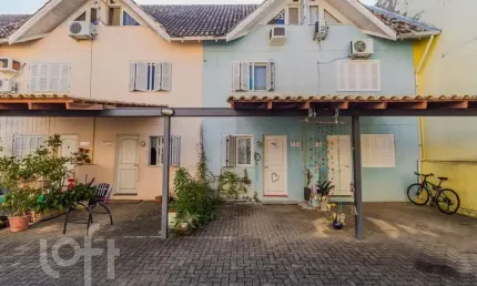 Casa em condomínio fechado com 3 quartos à venda na rua doutor pereira neto, 1761, camaquã, porto alegre, 79 m2 por r$ 335.000