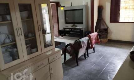 Casa com 2 quartos à venda na Rua Coronel Timóteo, 171, Cavalhada, Porto Alegre, 180 m2 por R$ 530.000
