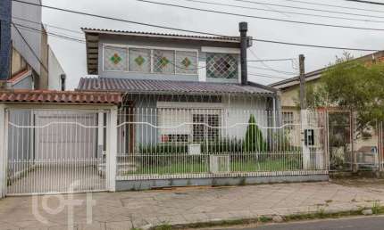 Casa com 3 quartos à venda na Alameda Três de Outubro, 232, Sarandi, Porto Alegre, 240 m2 por R$ 815.000
