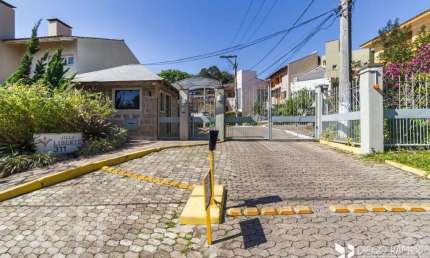 Casa com 2 quartos à venda na Rua Adriano Pereira da Silva, 311, Vila Nova, Porto Alegre, 198 m2 por R$ 580.000