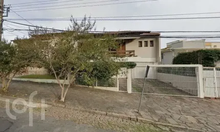 Casa com 3 quartos à venda na Rua Professor Abílio Azambuja, 675, Jardim do Salso, Porto Alegre, 308 m2 por R$ 812.250