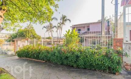 Casa com 4 quartos à venda na Rua Dona Otília, 201, Santa Tereza, Porto Alegre, 284 m2 por R$ 870.000
