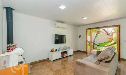 Casa com 2 quartos à venda na Estrada São Francisco, 1081, Lomba do Pinheiro, Porto Alegre, 98 m2 por R$ 310.000