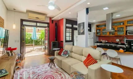 Casa com 3 quartos à venda na rua coronel fernando machado, 274, centro histórico, porto alegre, 226 m2 por r$ 1.650.000