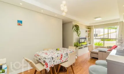 Apartamento com 3 quartos à venda na Avenida da Cavalhada, 3559, Cavalhada, Porto Alegre, 71 m2 por R$ 340.000