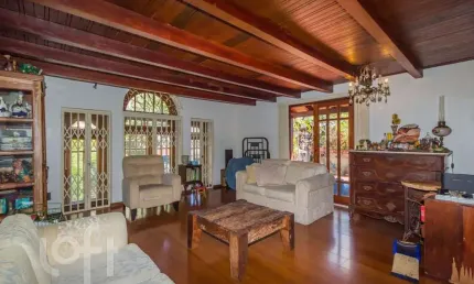 Apartamento com 2 quartos à venda na Rua Garibaldi, 816, Independência, Porto Alegre, 140 m2 por R$ 599.000