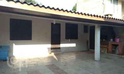 Casa com 3 quartos à venda na Rua Irmão Weibert, 216, Vila João Pessoa, Porto Alegre, 100 m2 por R$ 499.000
