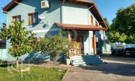 Casa com 3 quartos à venda na Travessa Alfredo Magalhães, 395, Ipanema, Porto Alegre, 690 m2 por R$ 1.710.000