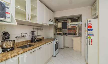Apartamento com 3 quartos à venda na Travessa Dezenove de Novembro, 65, Santo Antônio, Porto Alegre, 81 m2 por R$ 390.000