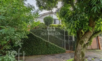 Casa com 3 quartos à venda na rua vinte e um de agosto, 152, cavalhada, porto alegre, 120 m2 por r$ 480.000