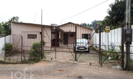 Casa com 3 quartos à venda na Estrada das Furnas, 65, Belém Velho, Porto Alegre, 380 m2 por R$ 300.000