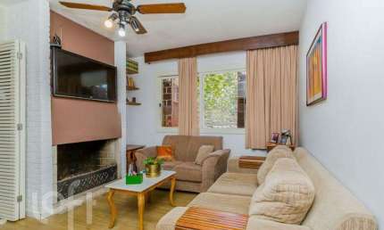 Casa com 3 quartos à venda na Avenida Clemenciano Barnasque, 702, Teresópolis, Porto Alegre, 172 m2 por R$ 660.000