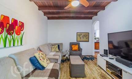 Casa com 3 quartos à venda na Rua Estácio de Sá, 710, Chácara das Pedras, Porto Alegre, 130 m2 por R$ 870.000