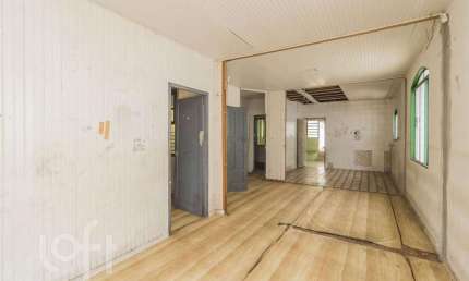 Casa com 2 quartos à venda na Rua Ricalde Marques, 27, Jardim São Pedro, Porto Alegre, 100 m2 por R$ 350.000