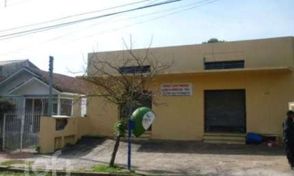 Casa com 4 quartos à venda na Rua Menezes Paredes, 195, Nonoai, Porto Alegre, 380 m2 por R$ 600.000