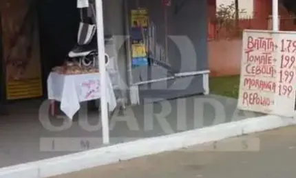 Casa com 3 quartos à venda na Rua Dorival Castilhos Machado, 444, Hípica, Porto Alegre, 180 m2 por R$ 400.100