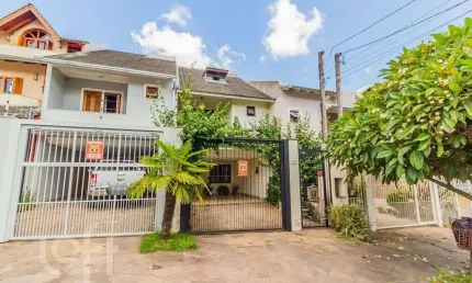 Casa com 3 quartos à venda na Rua Claudio da Silva Pinto, 287, Hípica, Porto Alegre, 204 m2 por R$ 680.000