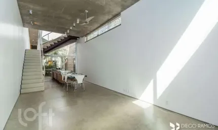Casa com 2 quartos à venda na avenida bastian, 259, menino deus, porto alegre, 240 m2 por r$ 2.300.000