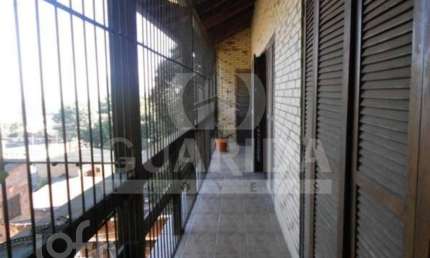 Casa com 3 quartos à venda na Avenida Capivari, 1104, Cristal, Porto Alegre, 270 m2 por R$ 647.000