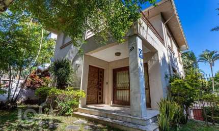 Casa com 3 quartos à venda na Rua Ferreira Viana, 175, Petrópolis, Porto Alegre, 227 m2 por R$ 1.070.000