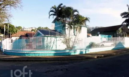 Casa com 3 quartos à venda na rua abelardo marques, 46, santa tereza, porto alegre, 212 m2 por r$ 950.000