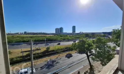 Apartamento com 2 quartos à venda na Avenida Chuí, 324, Cristal, Porto Alegre, 56 m2 por R$ 210.000