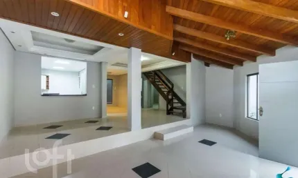 Casa com 6 quartos à venda na Rua Engenheiro Ryff, 137, Jardim São Pedro, Porto Alegre, 130 m2 por R$ 1.100.000