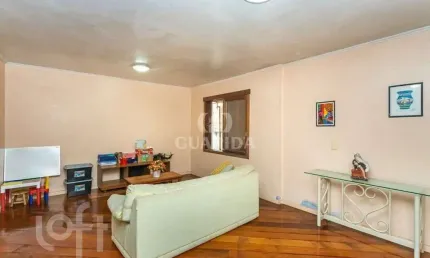 Casa com 2 quartos à venda na Rua Dário Totta, 2100, Camaquã, Porto Alegre, 215 m2 por R$ 665.000