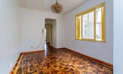 Apartamento com 2 quartos à venda na Rua Teixeira de Freitas, 41, Santo Antônio, Porto Alegre, 65 m2 por R$ 233.000