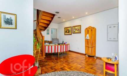 Casa com 4 quartos à venda na Rua Washington Luiz, 342, Centro Histórico, Porto Alegre, 220 m2 por R$ 950.000