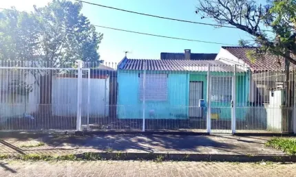 Casa com 3 quartos à venda na Rua Telmo Vieira de Araújo, 354, Hípica, Porto Alegre, 70 m2 por R$ 380.000