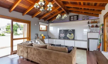 Casa em condomínio fechado com 3 quartos à venda na Rua Alcebíades Antônio dos Santos, 635, Nonoai, Porto Alegre, 181 m2 por R$ 895.000