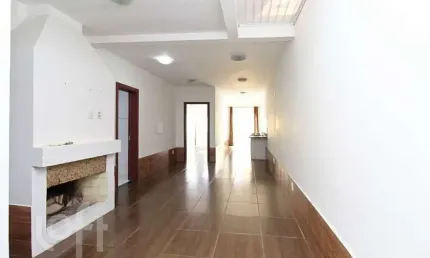 Casa com 2 quartos à venda na Rua Professora Doutora Hebe Tourinho, 103, Hípica, Porto Alegre, 70 m2 por R$ 325.000