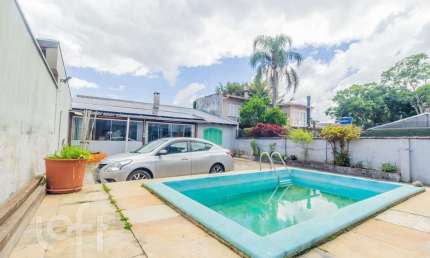 Casa com 3 quartos à venda na Rua Pasteur, 610, Ipanema, Porto Alegre, 211 m2 por R$ 920.000