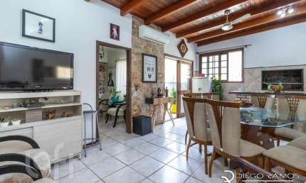 Casa com 3 quartos à venda na Madre Maria Selima, 39, Morro Santana, Porto Alegre, 158 m2 por R$ 680.000