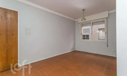 Apartamento com 2 quartos à venda na Rua Delfino Riet, 610, Santo Antônio, Porto Alegre, 61 m2 por R$ 215.000