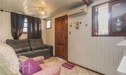 Casa com 4 quartos à venda na Avenida Ipê, 653, Vila Jardim, Porto Alegre, 224 m2 por R$ 395.000