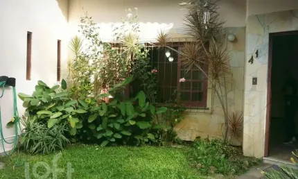 Casa em condomínio fechado com 3 quartos à venda na avenida edgar pires de castro, 1100, hípica, porto alegre, 127 m2 por r$ 333.925