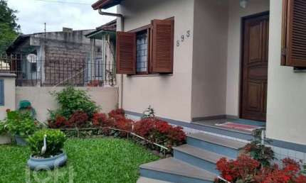 Casa com 5 quartos à venda na Rua Paul Harris, 893, Jardim Itu Sabará, Porto Alegre, 300 m2 por R$ 620.000