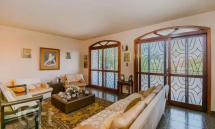 Casa com 6 quartos à venda na Praça José Assunção, 4250, Vila Assunção, Porto Alegre, 600 m2 por R$ 1.600.000