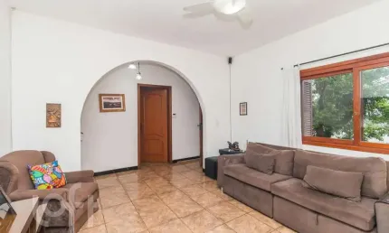 Casa com 3 quartos à venda na Rua Caieira, 278, Medianeira, Porto Alegre, 168 m2 por R$ 551.000
